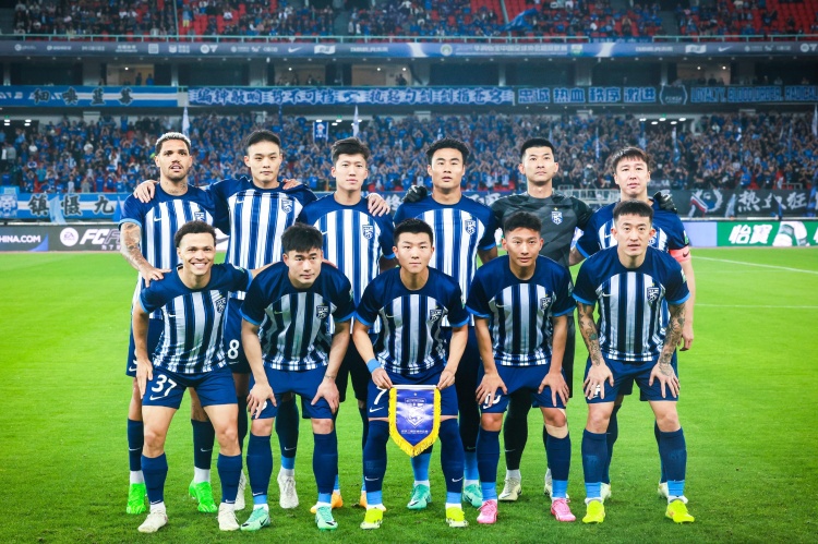 足球報：汪晉賢和廖承堅隨三鎮(zhèn)訓(xùn)練，陶強龍和劉若釩接近加盟海港